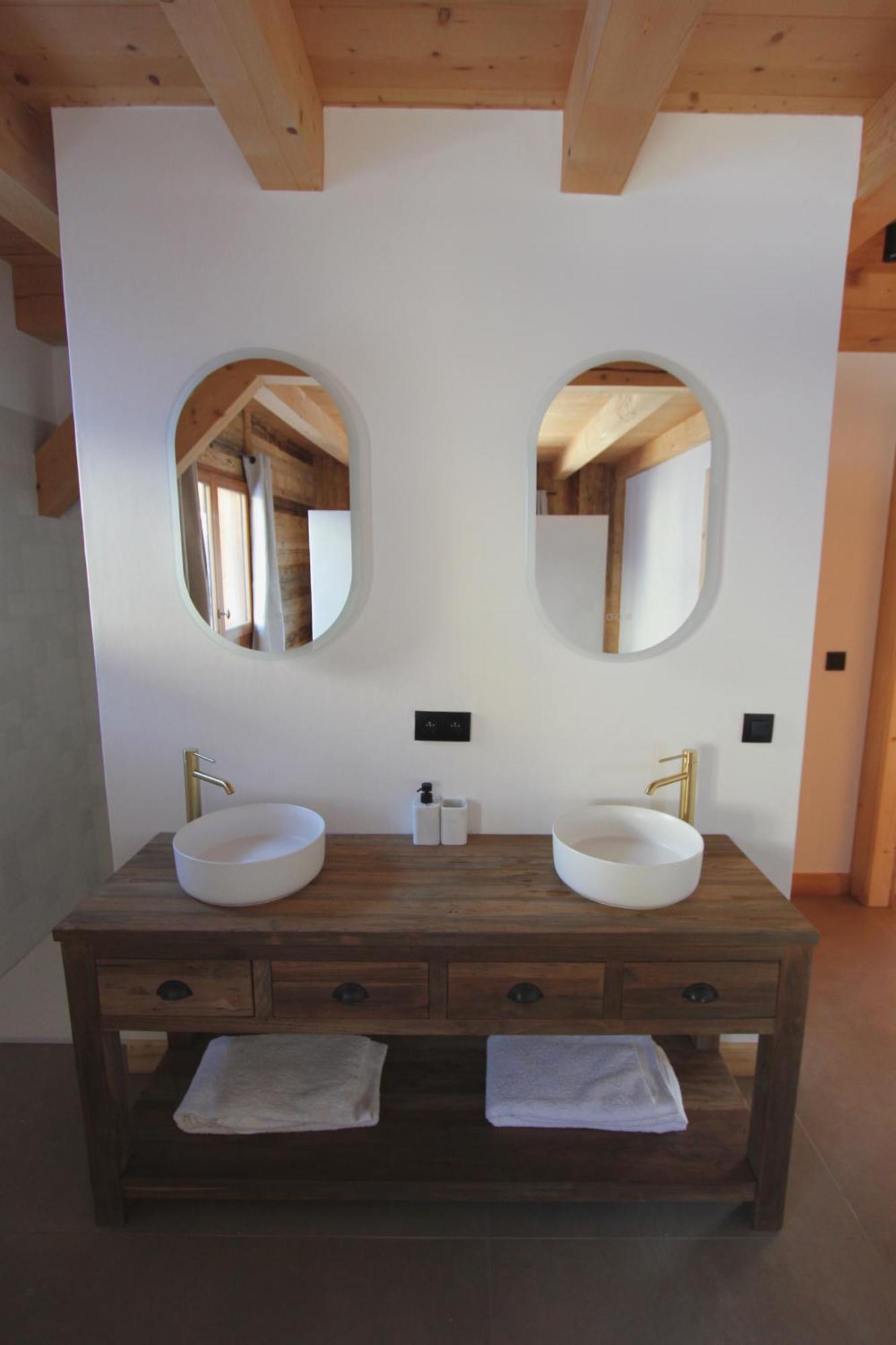 Chez Nonna - Charmant Demi-Chalet A La Montagne نوتر دام دو بيلكومبيه المظهر الخارجي الصورة